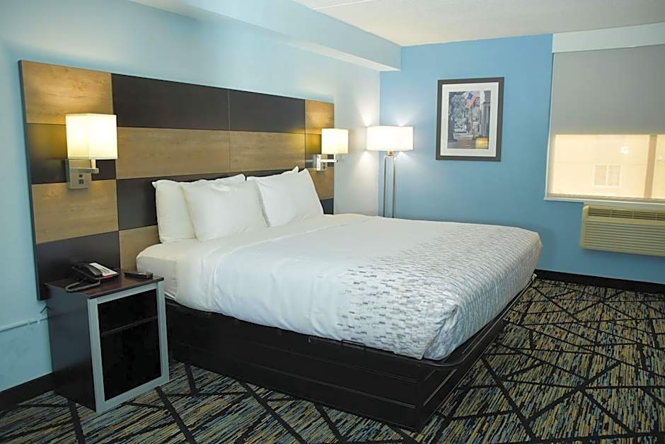 Clarion Pointe Jacksonville near Camp Lejeune