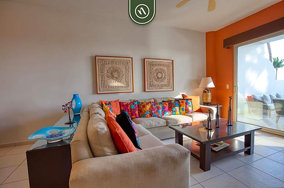 Mexican Styled 2 BR Condo - Beachfront - Pool