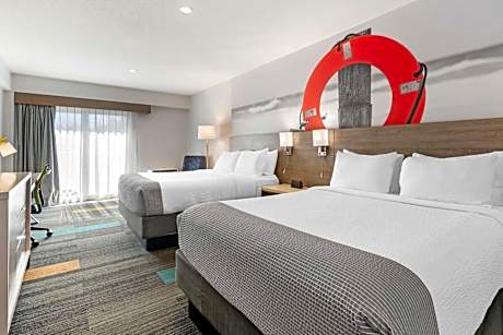 Queen Room with Two Queen Beds - City View