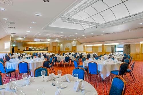 Clarion Cedar Court Wakefield Hotel