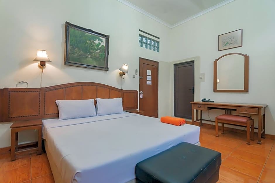 RedDoorz at Hotel Lodaya Bandung