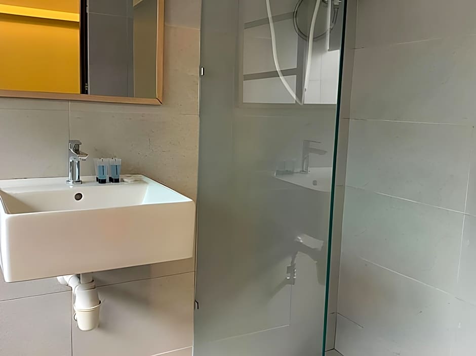 THE DAILY HOTEL