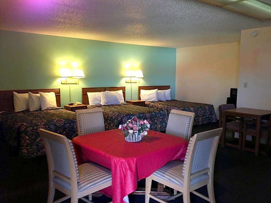 Super 7 Inn-Siloam Springs