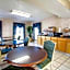 Econo Lodge Pearl