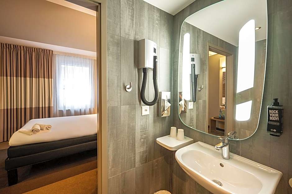 ibis Geneve Centre Lac
