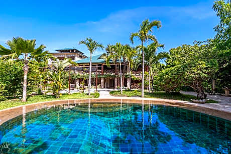 Tombo House