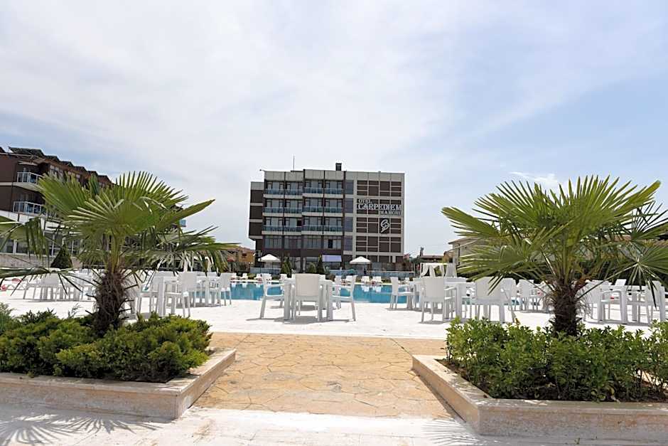 Carpediem Diamond Hotel