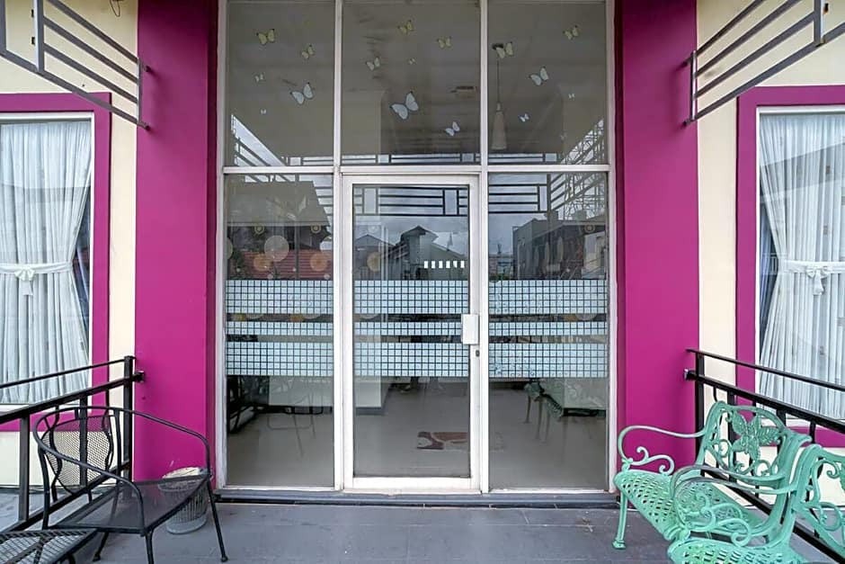 RedDoorz near Uniska Banjarmasin