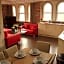 Base Serviced Apartments - Sir Thomas Street