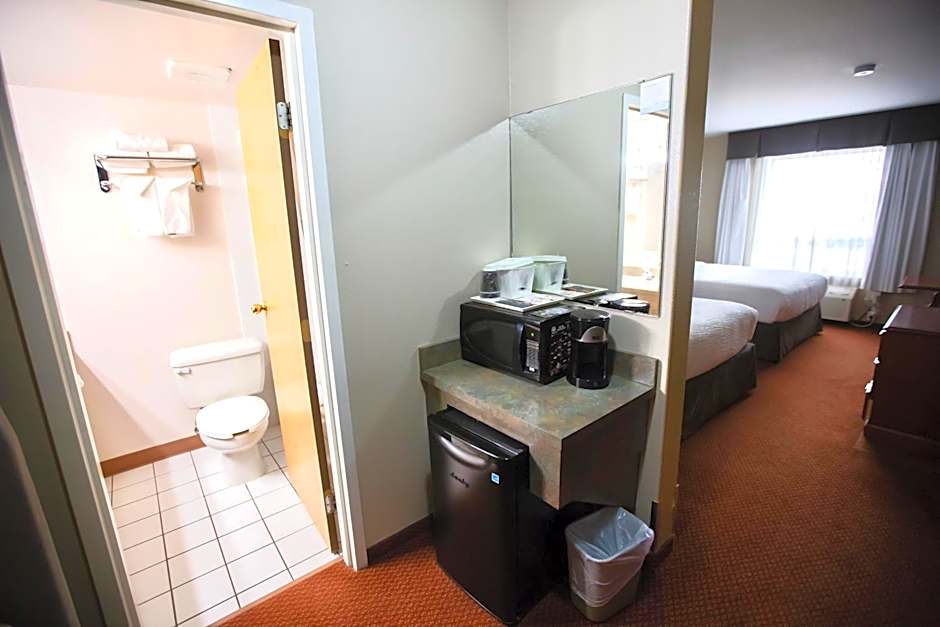Super 8 by Wyndham Whitecourt