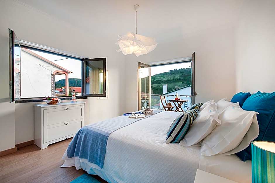 Beachouse - Surf, Bed & Breakfast