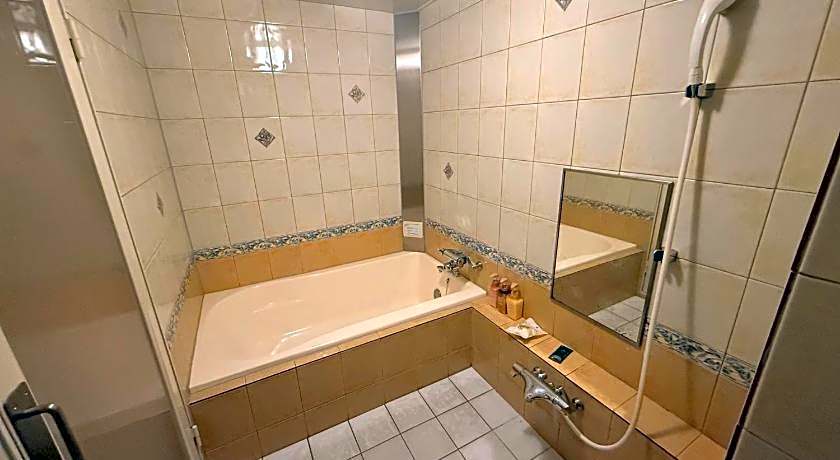 Shonan Sirene (Adult Only)