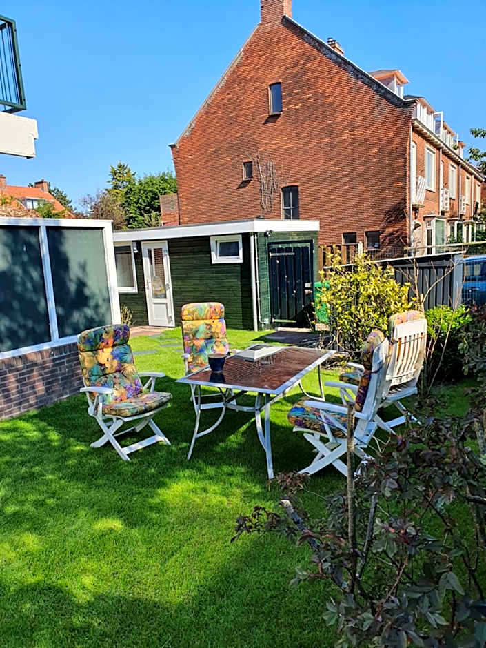 Cozy Garden House kijkduin Beach