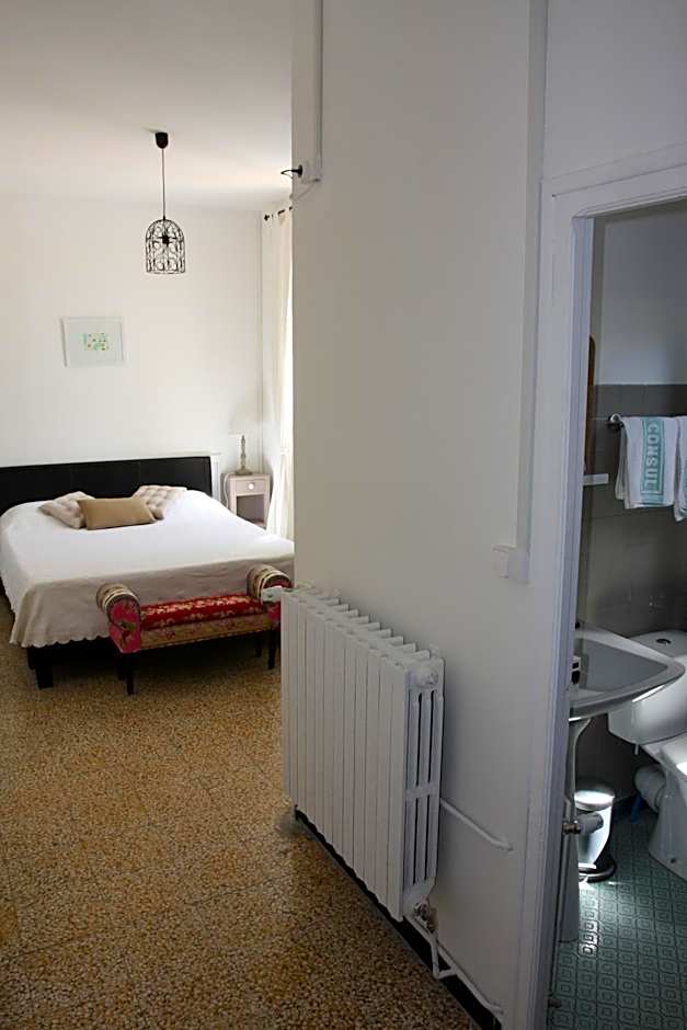 1er Consul SAS a Bussinca