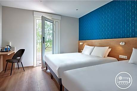 Superior Triple Room with One Double Bed and One Single Bed