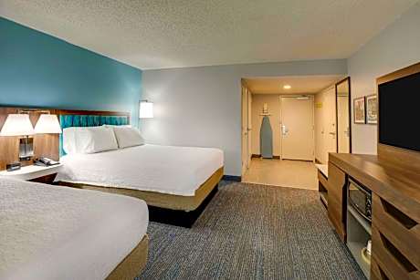 Room with Two Queen Beds - Non-Smoking