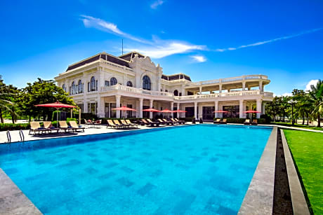 Paradise Suites Hotel