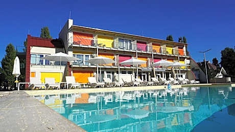 Colors Holiday Hotel