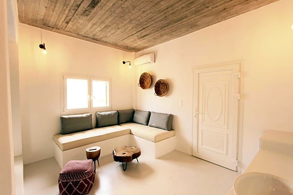 Mesanto Luxury Suites