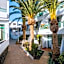 Central location in a great complex with 300mbps internet