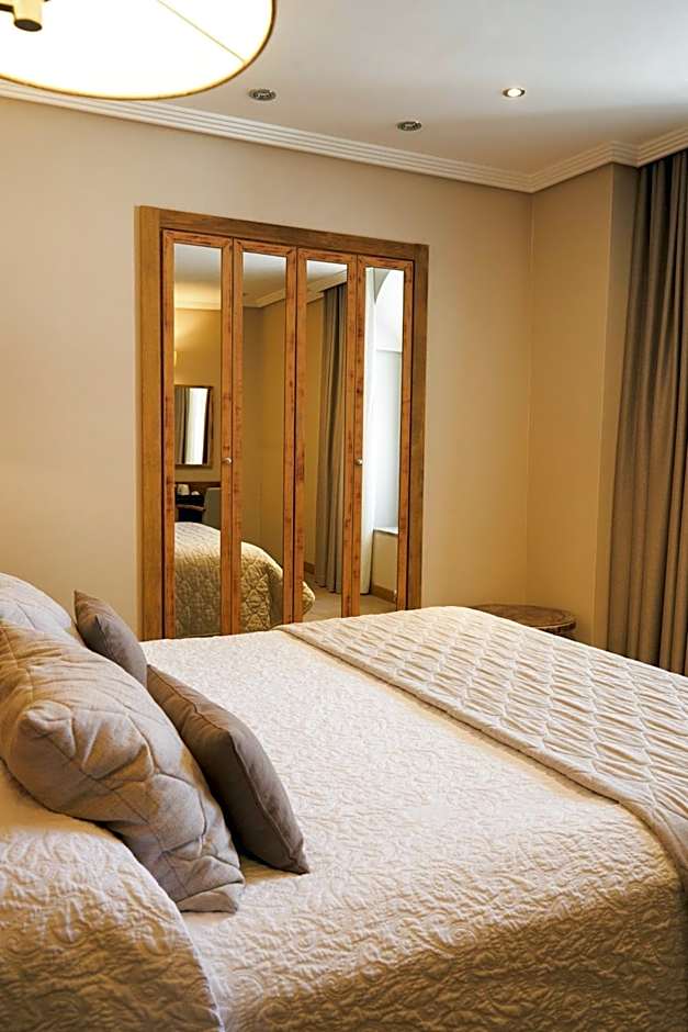 Photo 1 of 12 of 1 Double Bed or 2 Beds, Accessible