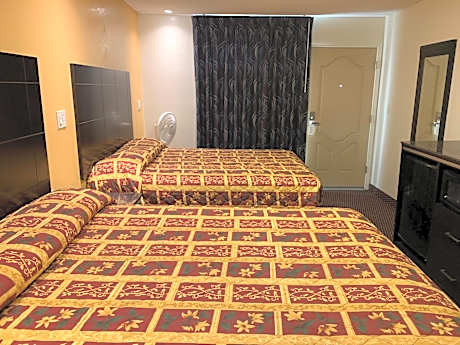 Queen Room with Two Queen Beds