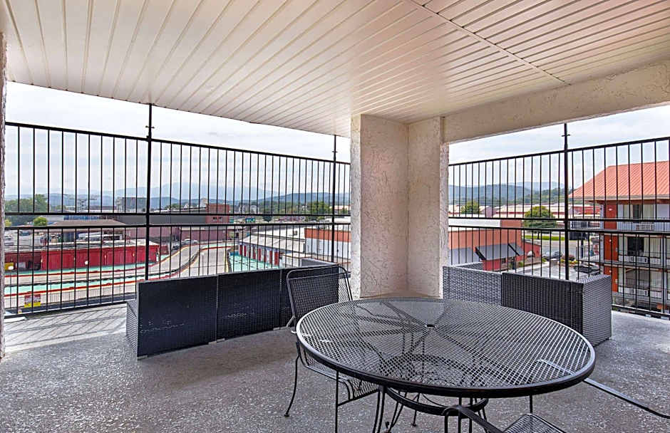 Americana Inn a Travelodge by Wyndham