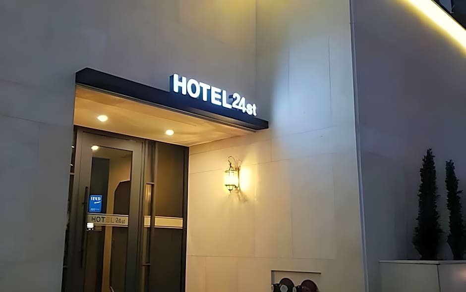 Hotel24ST.UrbanBrown Seosan lakepark