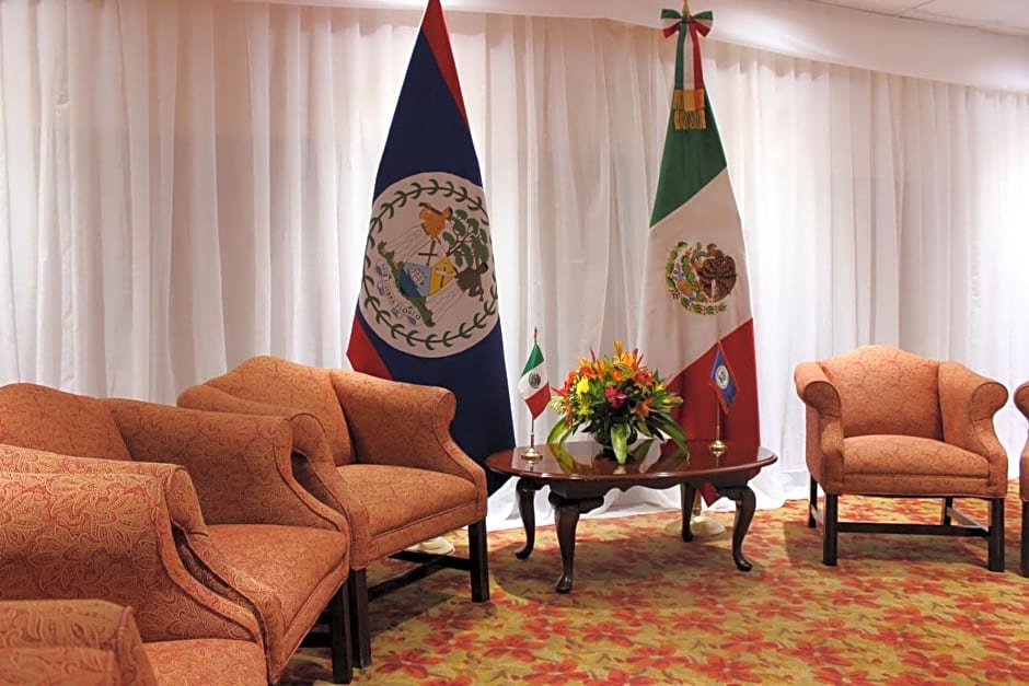 Radisson Fort George Hotel And Marina