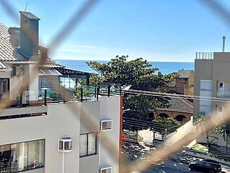 Apto Magnólia 50m da praia by Achei Florianópolis