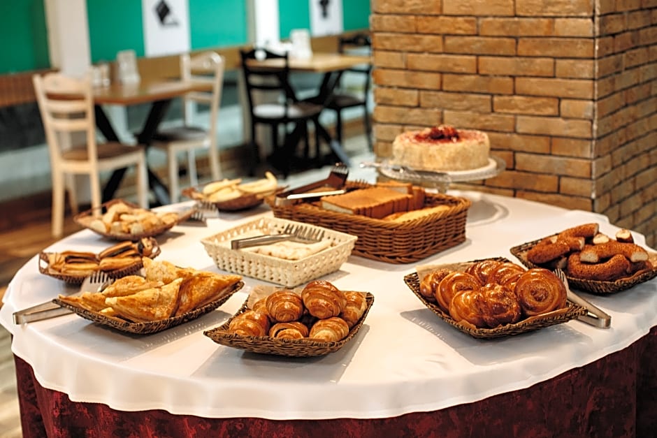 Khaghani Center Hotel