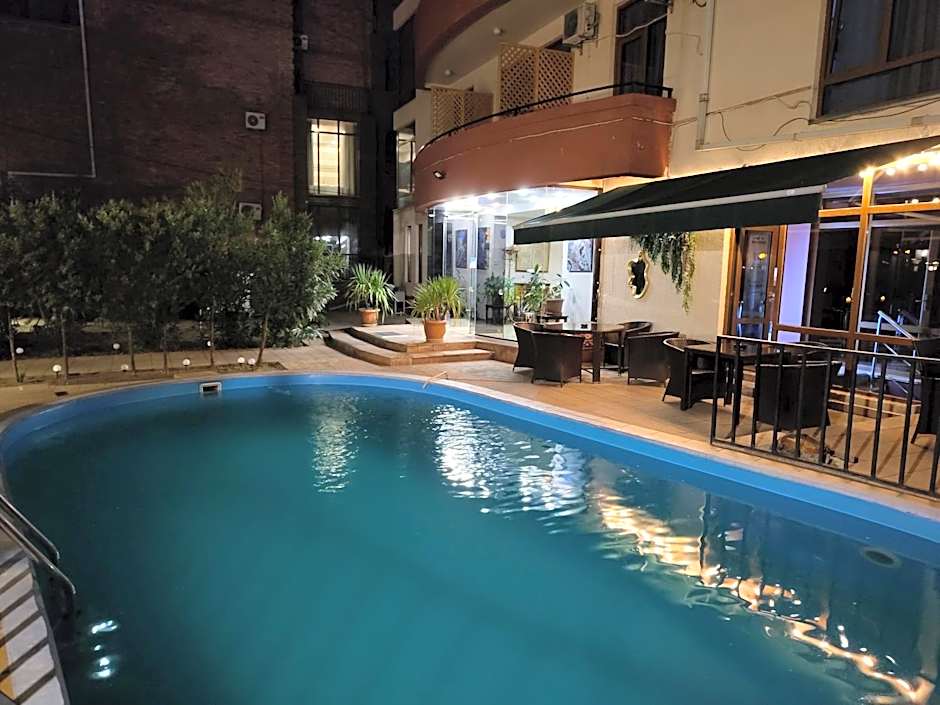 Sani Apart Hotel