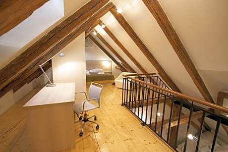 Two-Bedroom Apartment - Split Level
