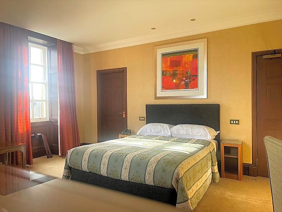 The Mansefield Hotel