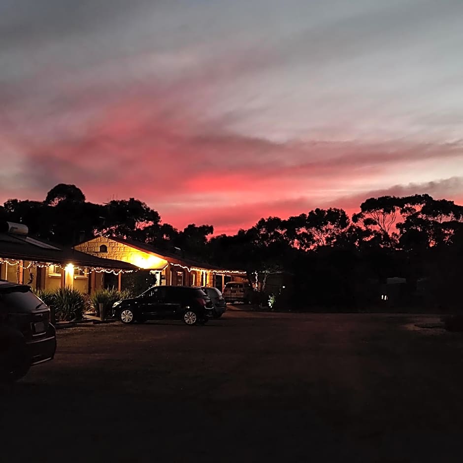 Inglewood Motel and Caravan Park Victoria