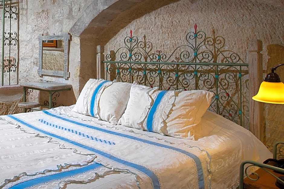 Terra Cave Hotel