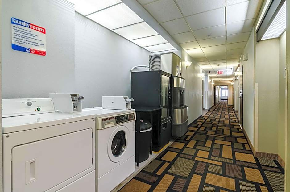 Motel 6 Lincoln, NE