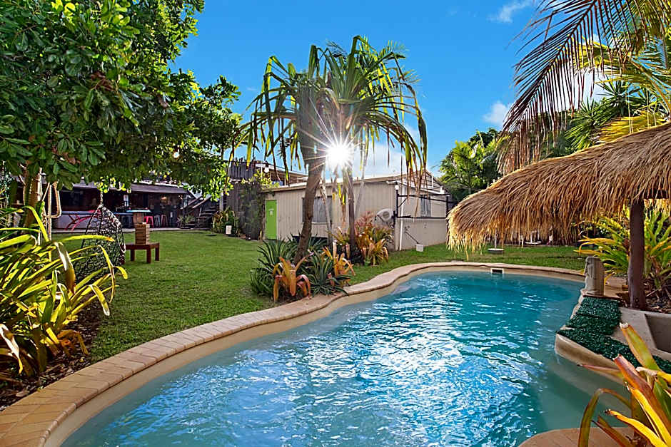 Gladstone Backpackers