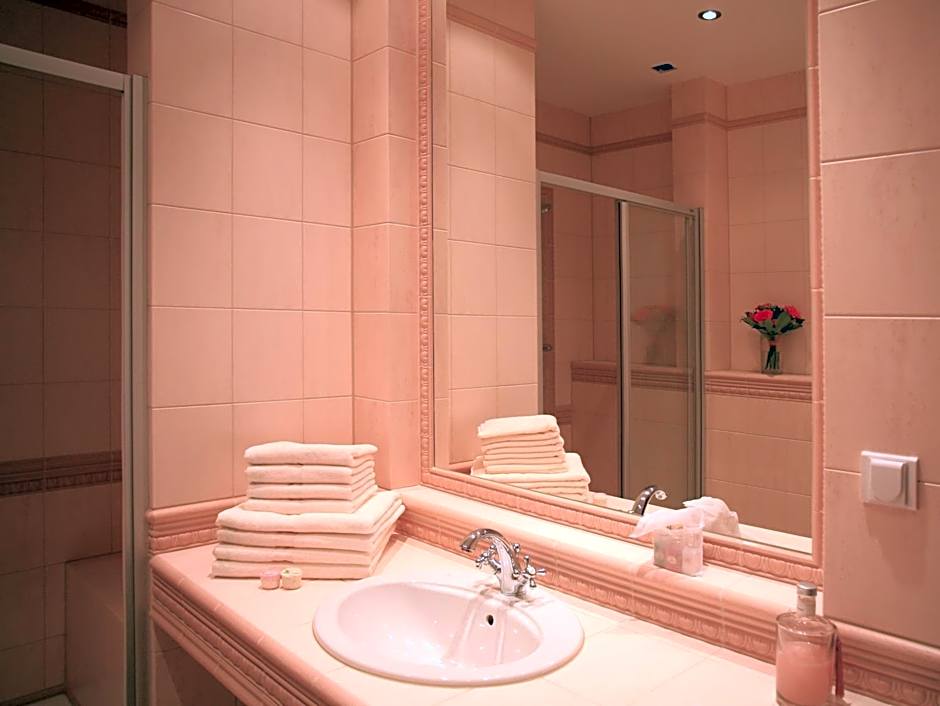 Slunecni Lazne Apartments