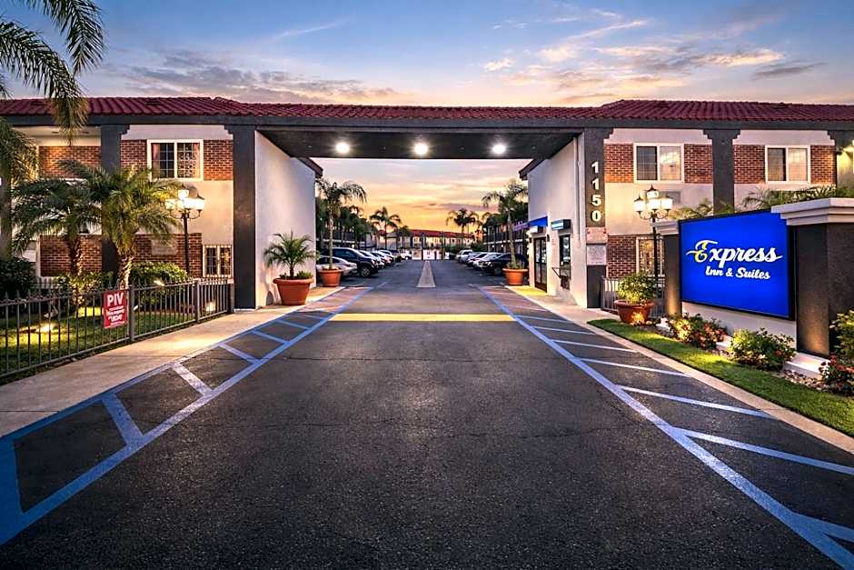 Express Inn & Suites