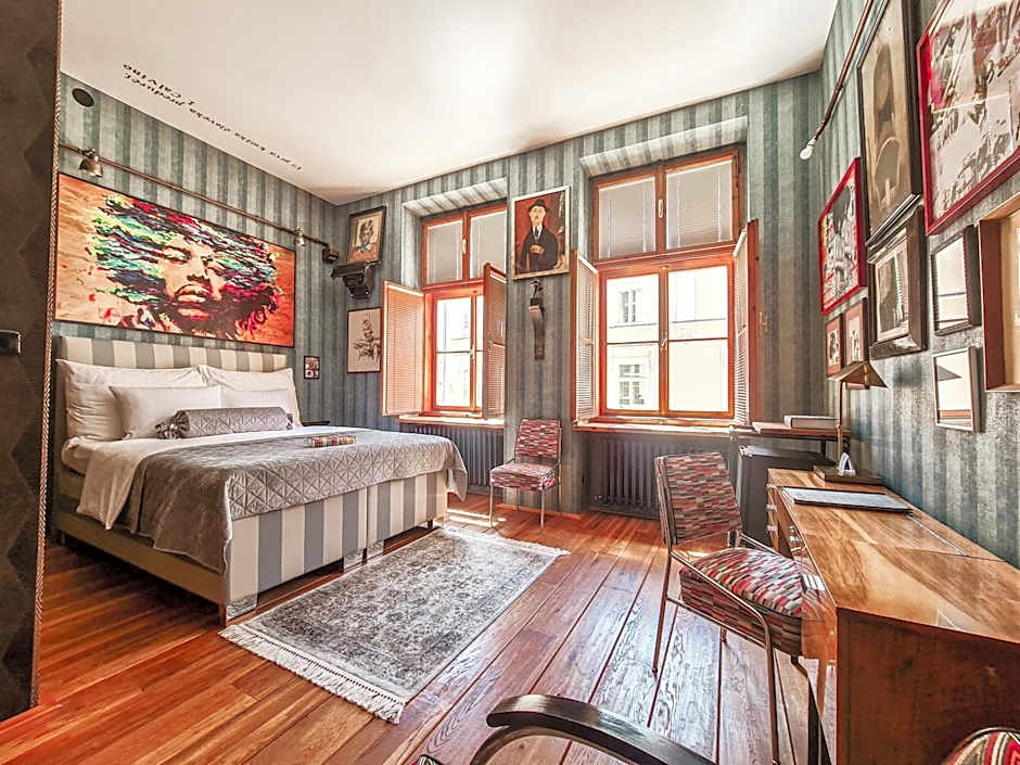 Divná pani Luxury Gallery Rooms