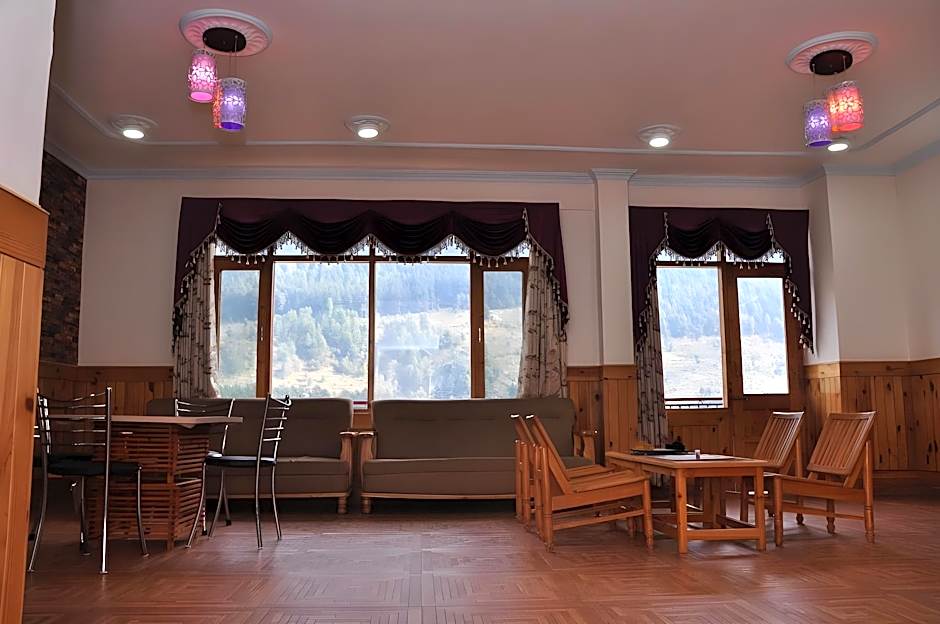 Kings Land Hotel – Manali, PA