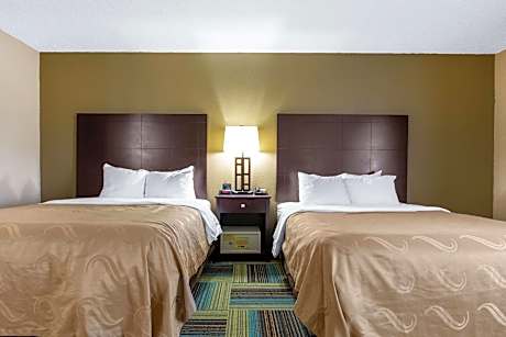 2 Queen Beds Non-Smoking
