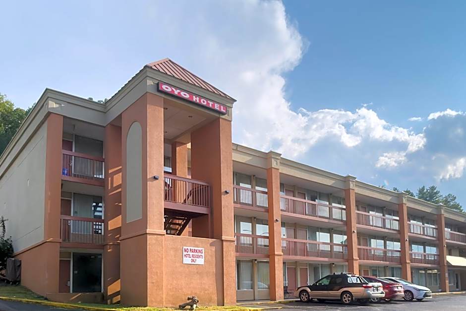 OYO Hotel Harriman near I-40