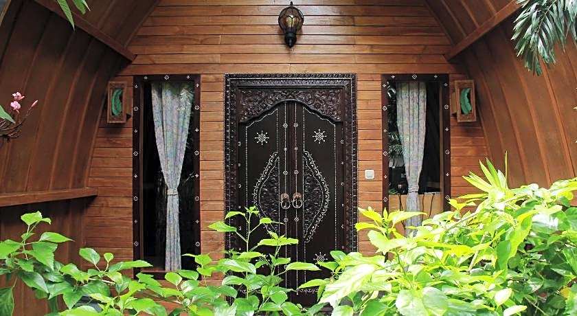 Banana Leaf Bungalow