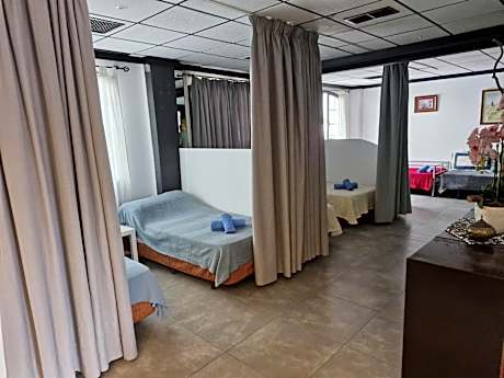 Bed in 6-Bed Mixed Dormitory Room