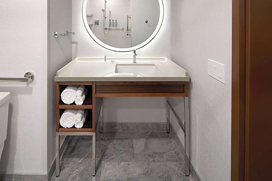 Courtyard by Marriott Montreal Laval