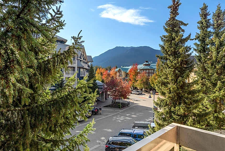 Tyndall Stone Lodge by Whiski Jack