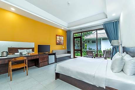 King Room with Garden View