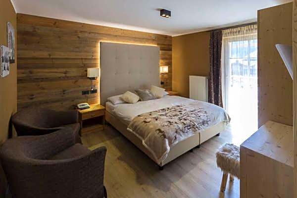 Arnica Mountain Hotel